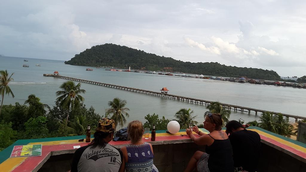 Bee Sleep Hostel Koh Chang Klong Prao Beach Buitenkant foto